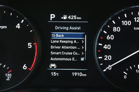 Übersichtliche und informelle Armaturen