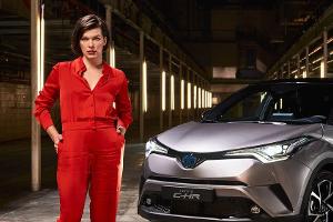 Milla Jovovich spielt für Toyota Theater