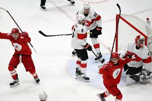 Eishockey: Favorit Russland startet mit Sieg gegen die Schweiz