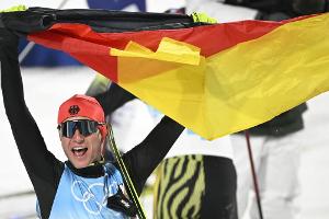 Kombinierer Geiger holt Gold von der Normalschanze