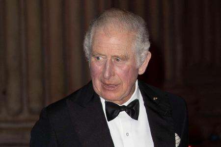 Prinz Charles hat sich erneut mit dem Coronavirus infiziert Prinz Charles hat sich erneut mit dem Coronavirus infiziert