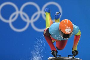 Schon wieder Gold: Auch Neise rast im Eiskanal zum Olympiasieg