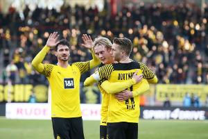 Dank Doppelpacker Reus: BVB nutzt Bayern-Patzer und wahrt Titelchance