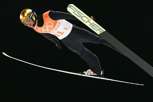 Skispringen: Deutschland zur Halbzeit Vierter - Slowenien führt