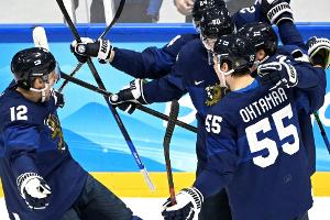 Finnland gewinnt erstes olympisches Eishockey-Gold