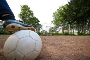 DFL-Stiftung startet Programm "Bundesliga bewegt"