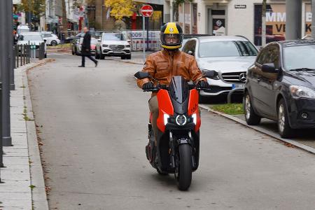 Seat Mó Elektro Roller Pendler Test 2021