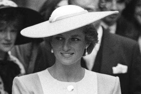 Bislang unbekanntes Porträt von Prinzessin Diana wird veröffentlicht Bislang unbekanntes Porträt von Prinzessin Diana wird veröffentlicht