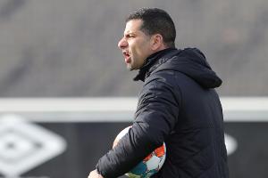 Nach 3:4 gegen Rostock: Schalke trennt sich von Trainer Grammozis