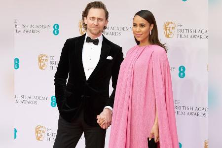 Hat sich Marvel-Star Tom Hiddleston wirklich verlobt? Hat sich Marvel-Star Tom Hiddleston wirklich verlobt?