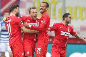 Waldhof klettert auf Platz vier - FSV siegt in Duisburg