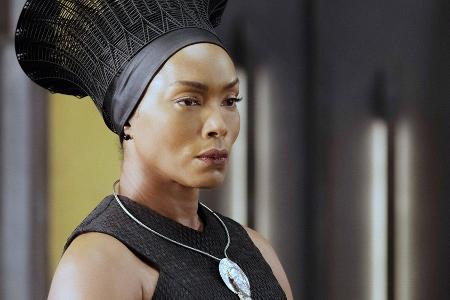Angela Bassett: Angela Bassett: