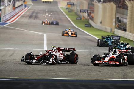 Guanyu Zhou - Alfa Romeo - GP Bahrain 2022 - Sakhir - Rennen Guanyu Zhou - Alfa Romeo - GP Bahrain 2022 - Sakhir - Rennen