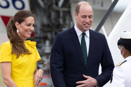 Prinz William und Herzogin Kate unter Protesten in Jamaika empfangen Prinz William und Herzogin Kate unter Protesten in Jamaika empfangen