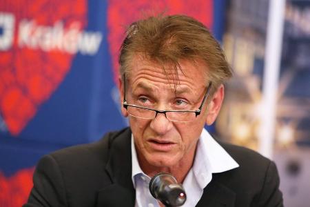 In Krakau: Sean Penn unterstützt Menschen aus der Ukraine In Krakau: Sean Penn unterstützt Menschen aus der Ukraine