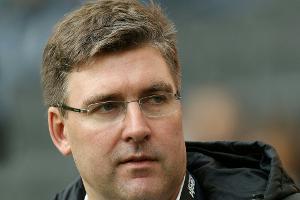 Hellmann bleibt Vorstandssprecher der Eintracht