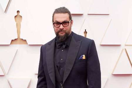 Schleifen und Stille bei Oscars: Stars solidarisieren sich mit Ukraine Schleifen und Stille bei Oscars: Stars solidarisieren sich mit Ukraine