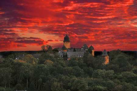 Die 15 schönsten Orte, um in Deutschland den Sonnenuntergang zu genießen Montabaur