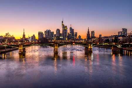 Die 15 schönsten Orte, um in Deutschland den Sonnenuntergang zu genießen Frankfurt