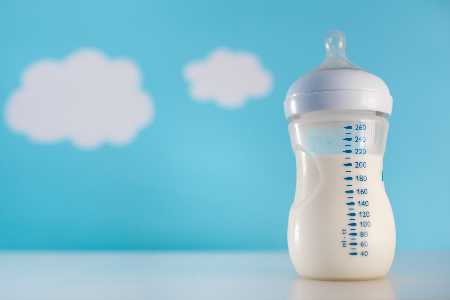 Die 15 besten (und einfachsten) Ideen, um beliebte Küchengeräte zu ersetzen Babyflasche