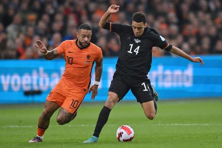Der Gewinner des Länderspiel-Doppelpacks! Beeindruckte mit seiner Vielseitigkeit: Gegen Israel noch in der offensiven Dreierreihe, im Klassiker gegen die Niederlande dann kreativer Sechser neben Gündogan. Verschaffte sich durch seine agilen Bewegungen vielfach Platz, brachte mit seinen Antritten zudem ein unberechenbares Element ins deutsche Spiel. Auf dem Weg zur Stammkraft!