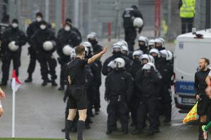 Polizeikosten-Streit landet beim Verfassungsgericht