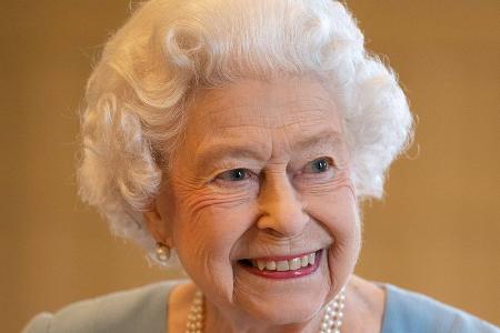 Kampagne zum Thronjubiläum: Queen Elizabeth II. bedankt sich für Bäume Kampagne zum Thronjubiläum: Queen Elizabeth II. bedankt sich für Bäume