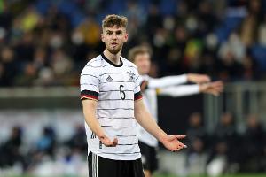DFB-Debütant Stach schwärmt: Müller "ein super Kerl"