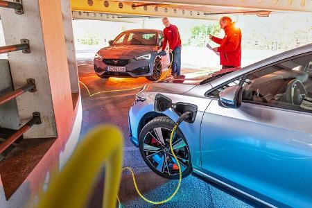 Cupra Leon VZ e-Hybrid, VW Golf GTE