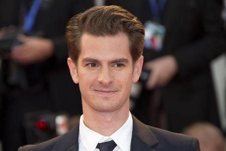 Andrew Garfield soll sich von Freundin Alyssa Miller getrennt haben Andrew Garfield soll sich von Freundin Alyssa Miller getrennt haben