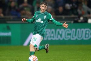 Bremen trotz Patzer an der Spitze - Nürnberg mit Dämpfer