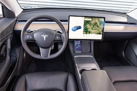 Tesla Model 3, Interieur