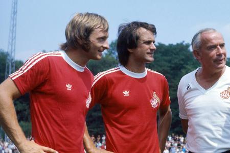 Trainerlegende Hennes Weisweiler wechselt als Coach des 1. FC Köln bei der 0:4-Niederlage bei Eintracht Frankfurt den belgischen Stürmer Roger van Gool als dritten ausländischen Spieler ein. Seinerzeit sind nur zwei solcher Wechsel erlaubt.
