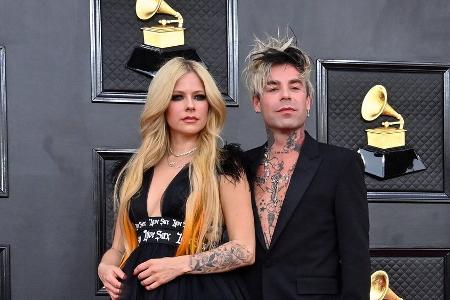 Avril Lavigne hat sich mit Rapper Mod Sun verlobt Avril Lavigne hat sich mit Rapper Mod Sun verlobt
