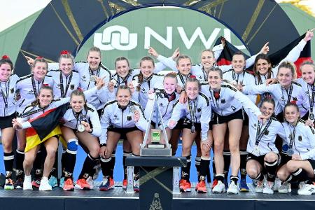 Hockey-Juniorinnen gewinnen WM-Silber Hockey-Juniorinnen gewinnen WM-Silber