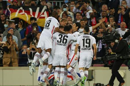 Sieg gegen Barcelona: Frankfurt im Halbfinale Sieg gegen Barcelona: Frankfurt im Halbfinale