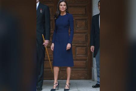 Königin Letizia von Spanien zeigt: So geht schlichte Eleganz Königin Letizia von Spanien zeigt: So geht schlichte Eleganz