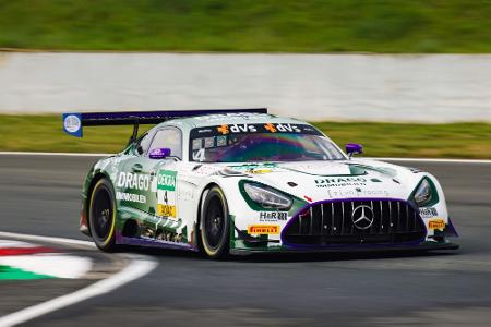 Newcomer Schiller feiert Premierensieg im ADAC GT Masters