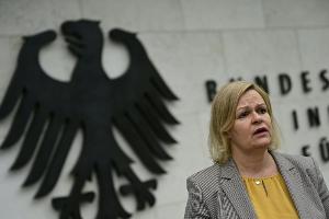 Innenministerin Faeser trifft Lahm und Sasic
