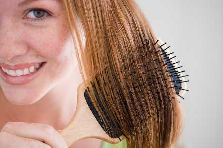 Spitzenschneiden, Waschfrequenz, graue Haare Die größten Irrtümer über Haare Bürsten