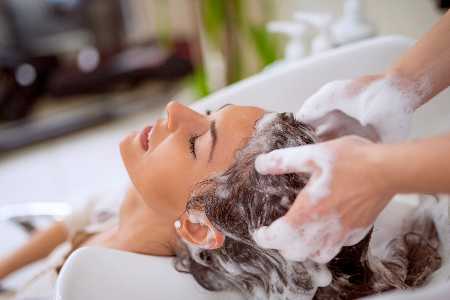 Spitzenschneiden, Waschfrequenz, graue Haare Die größten Irrtümer über Haare Schaum