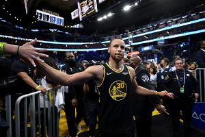 NBA: Golden State und Titelverteidiger Milwaukee weiter