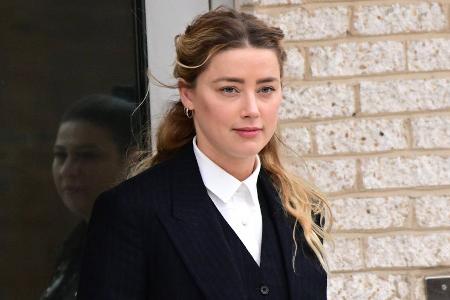 Amber Heard: Wo sind die versprochenen Spenden? Amber Heard: Wo sind die versprochenen Spenden?