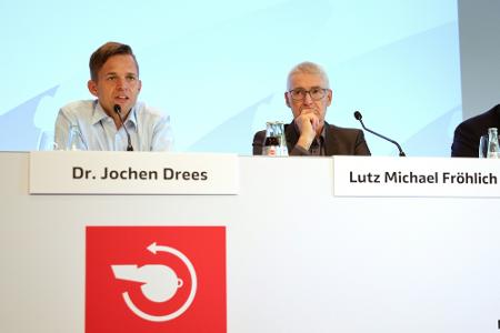 Lutz-Michael Fröhlich sieht Lutz-Michael Fröhlich sieht