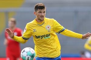 Braunschweig schlägt Magdeburg und klettert auf Rang zwei