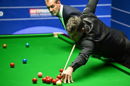 Snooker-WM: O'Sullivan zieht souverän ins Finale ein Snooker-WM: O'Sullivan zieht souverän ins Finale ein