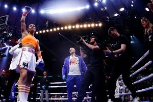 Boxerin Taylor schreibt in New York Geschichte