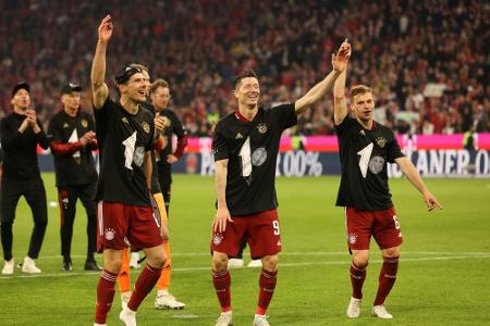 Umfrage: Ibiza-Reise der Bayern kommt bei Fans nicht gut an Umfrage: Ibiza-Reise der Bayern kommt bei Fans nicht gut an