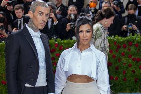 Verlobung mit Travis Barker: Kardashian-Tochter heulte aus Frust Verlobung mit Travis Barker: Kardashian-Tochter heulte aus Frust