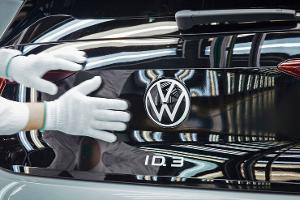 Zwei E-Auto-Werke und eine Batteriefabrik